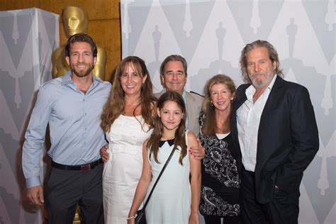 is chloe bridges related to jeff bridges